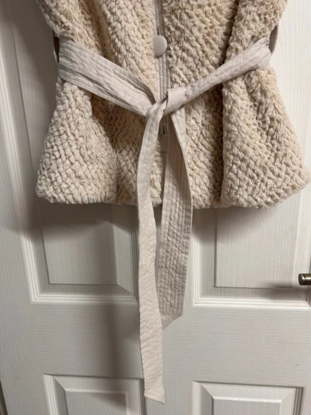 Cream Faux Fur Teddy Belted Gilet – Size M - Picture 3 of 5